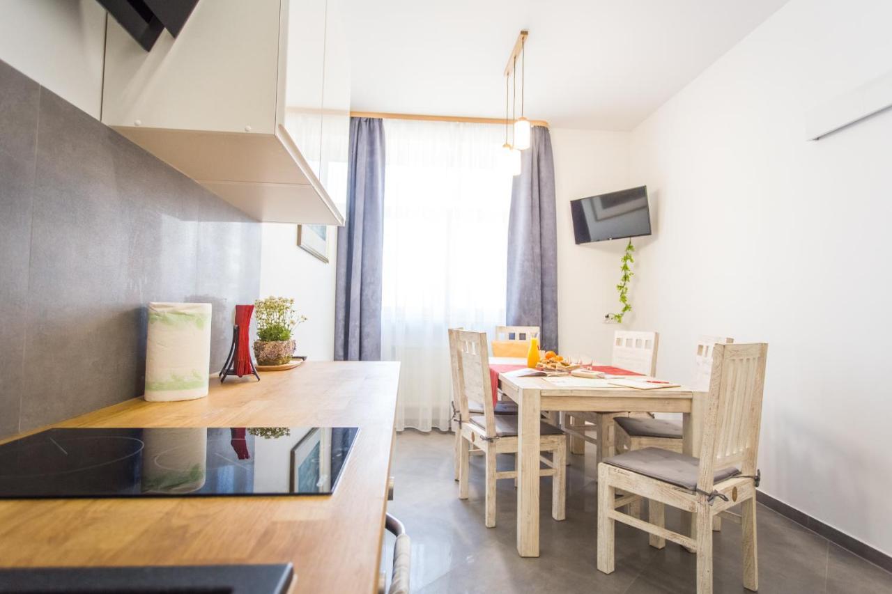 Fogra Travel Apartment Краків Екстер'єр фото